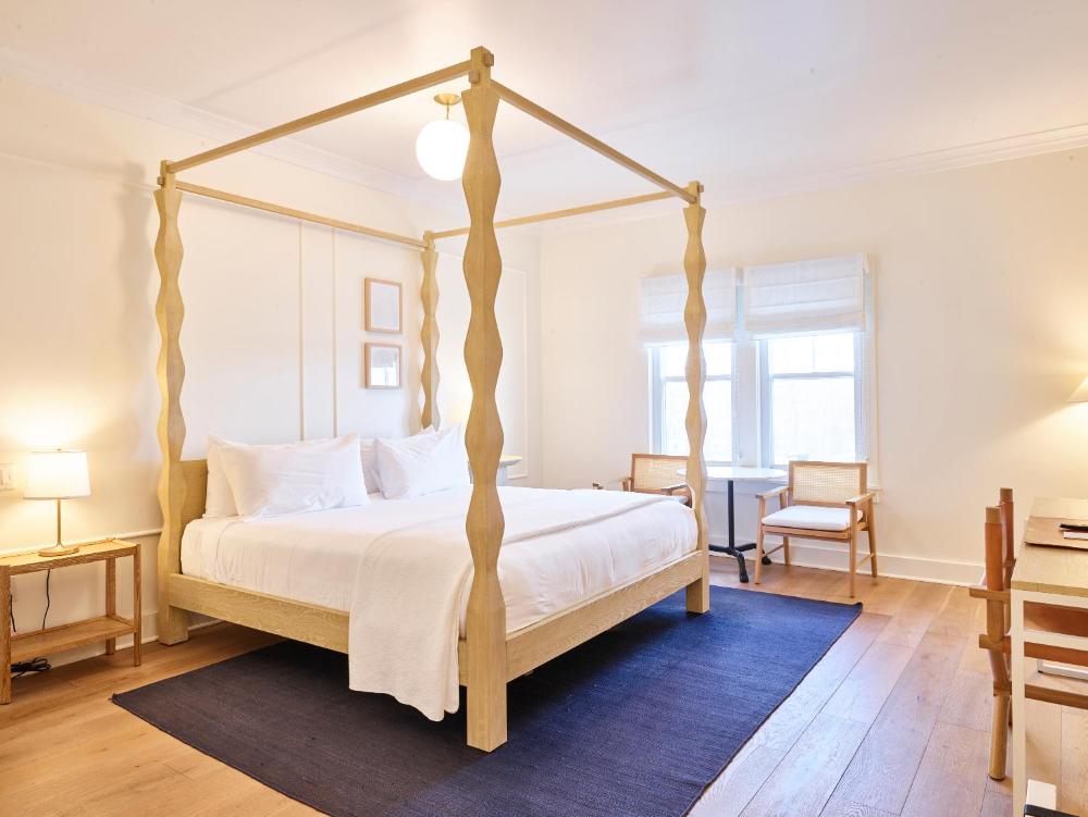 Single Room interior